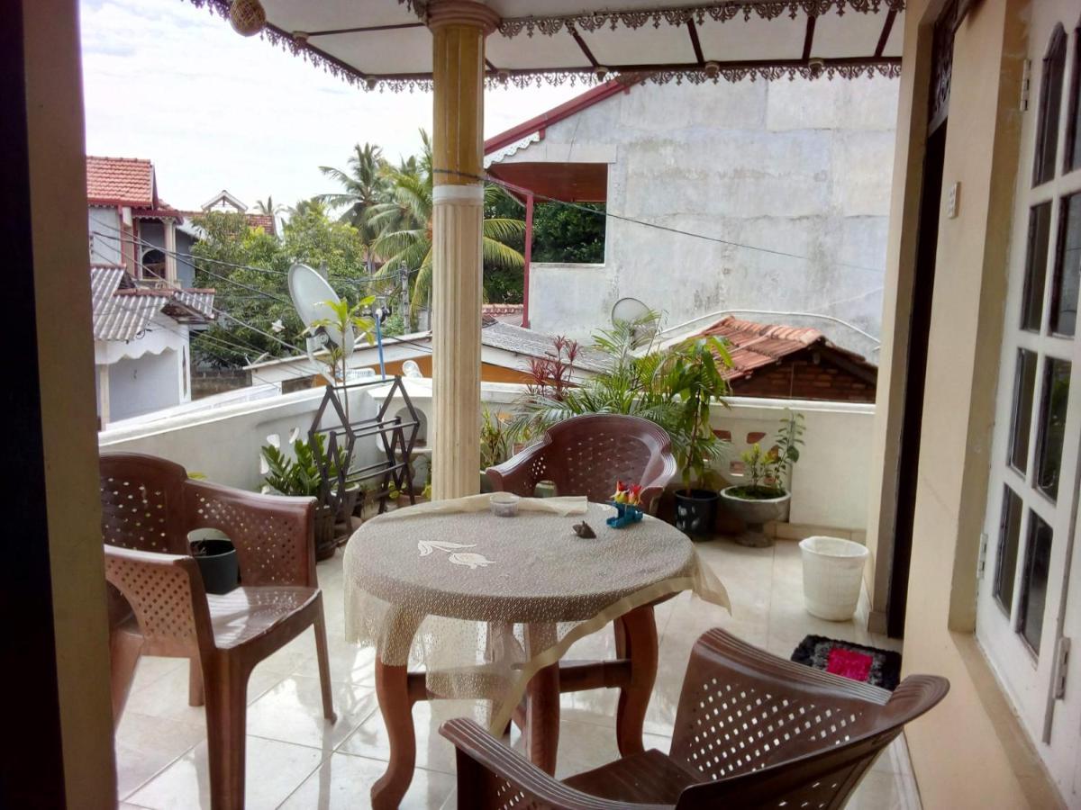 Randi Homestay *